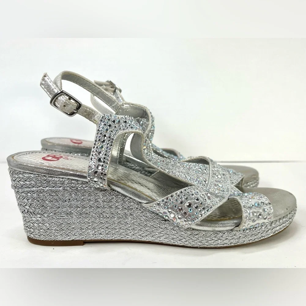 Gianni Bini‎ GB Girls Silver Jeweled Sandals Size 4M